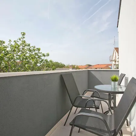 Ana Apartment *
